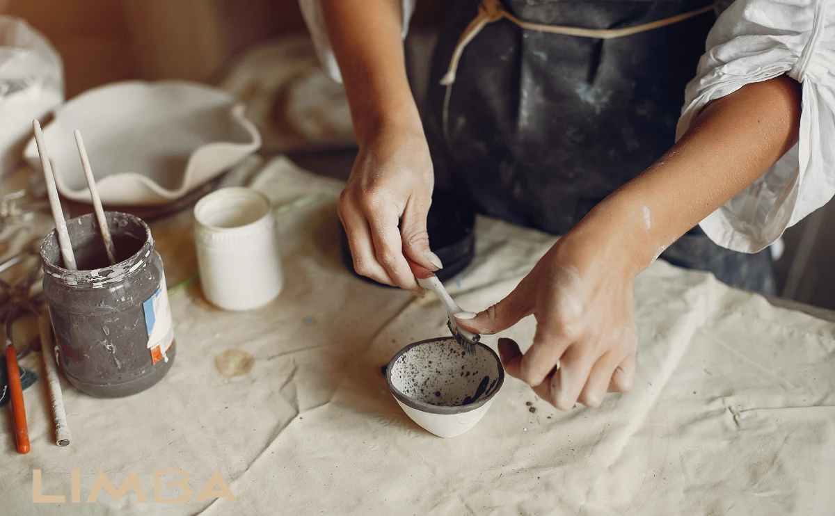 What Actually Happens in Your First Pottery Class?